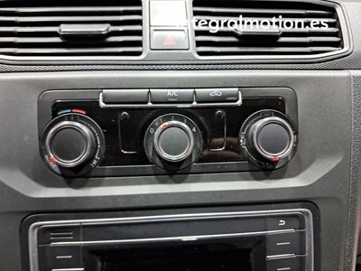 volkswagen-caddy-profesional-maxi-furg-n-2-0-tdi-102cv-10 Thumbnail