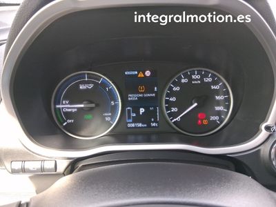 mitsubishi-eclipse-cross-phev-kaiteki-4wd-7 Thumbnail