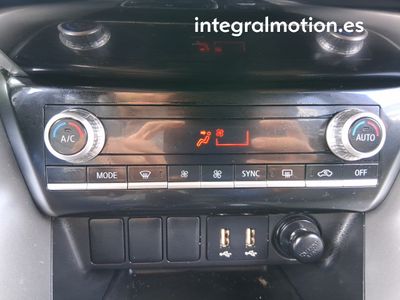 mitsubishi-eclipse-cross-phev-kaiteki-4wd-16 Thumbnail