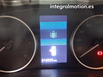 mitsubishi-eclipse-cross-phev-kaiteki-4wd-7 Thumbnail