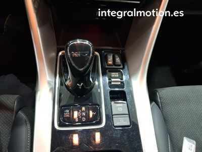 mitsubishi-eclipse-cross-phev-kaiteki-4wd-17 Thumbnail
