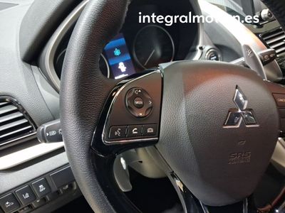 mitsubishi-eclipse-cross-phev-kaiteki-4wd-11 Thumbnail