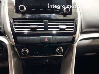 mitsubishi-eclipse-cross-phev-kaiteki-4wd-19 Thumbnail