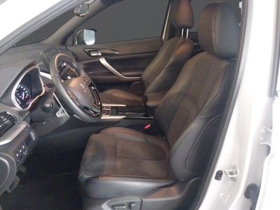 mitsubishi-eclipse-cross-phev-kaiteki-4wd-5 Thumbnail