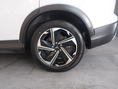 mitsubishi-eclipse-cross-phev-kaiteki-4wd-28 Thumbnail
