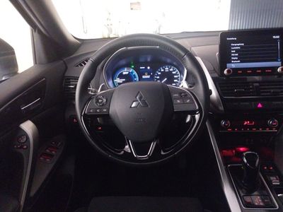 mitsubishi-eclipse-cross-phev-kaiteki-4wd-10 Thumbnail