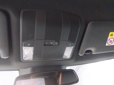 mitsubishi-eclipse-cross-phev-kaiteki-4wd-18 Thumbnail