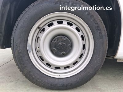 toyota-proace-city-van-furgon-1-5d-100cv-18 Thumbnail