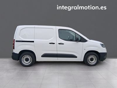 toyota-proace-city-van-furgon-1-5d-100cv-14 Thumbnail