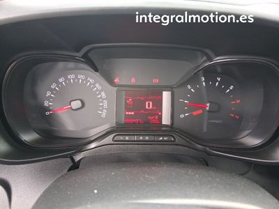 toyota-proace-city-van-furgon-1-5d-100cv-8 Thumbnail