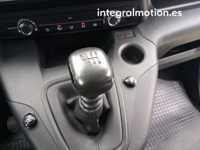 toyota-proace-city-van-furgon-1-5d-100cv-11 Thumbnail