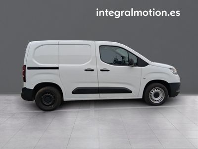 toyota-proace-city-van-furgon-1-5d-100cv-14 Thumbnail