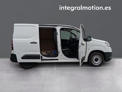 toyota-proace-city-van-furgon-1-5d-100cv-15 Thumbnail