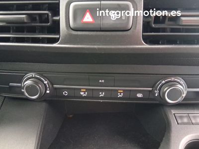 toyota-proace-city-van-furgon-1-5d-100cv-10 Thumbnail