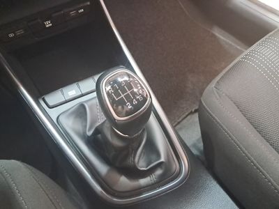 hyundai-i20-1-0-tgdi-74kw-100cv-48v-essence-16 Thumbnail