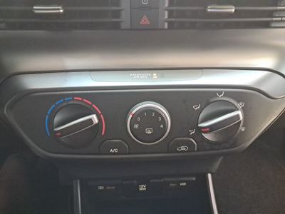 hyundai-i20-1-0-tgdi-74kw-100cv-48v-essence-15 Thumbnail
