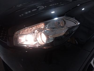 nissan-qashqai-1-6-stop-start-acenta-4x2-26 Thumbnail