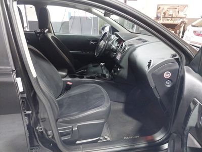 nissan-qashqai-1-6-stop-start-acenta-4x2-8 Thumbnail