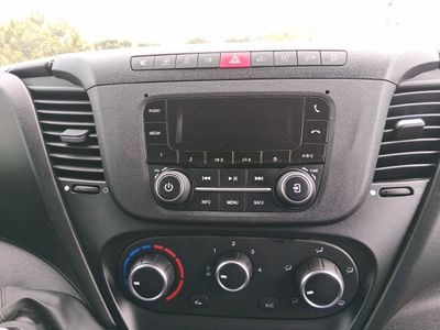 iveco-daily-2-3-td-35s-16-v-l4h2-16-m3-10 Thumbnail
