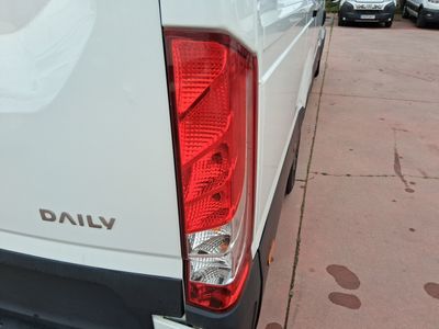 iveco-daily-2-3-td-35s-16-v-l4h2-16-m3-17 Thumbnail