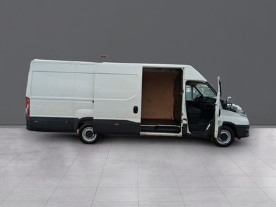 iveco-daily-2-3-td-35s-16-v-l4h2-16-m3-15 Thumbnail