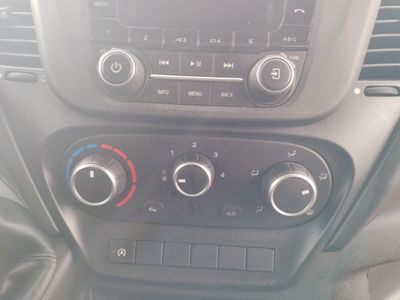 iveco-daily-2-3-td-35s-16-v-l3h2-12-m3-9 Thumbnail