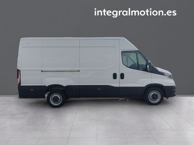 iveco-daily-2-3-td-35s-16-v-l3h2-12-m3-13 Thumbnail