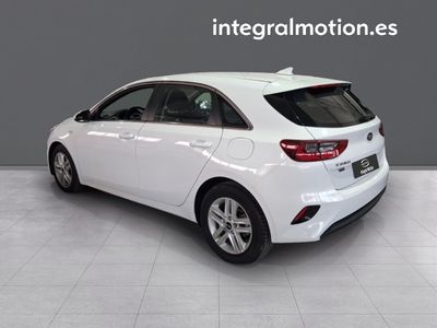 kia-ceed-1-0-mhev-88kw-120cv-drive-dct-3 Thumbnail
