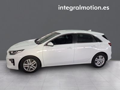 kia-ceed-1-0-mhev-88kw-120cv-drive-dct-23 Thumbnail