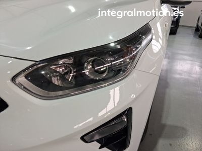 kia-ceed-1-0-mhev-88kw-120cv-drive-dct-26 Thumbnail