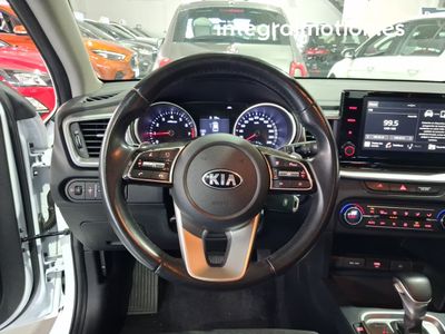 kia-ceed-1-0-mhev-88kw-120cv-drive-dct-10 Thumbnail