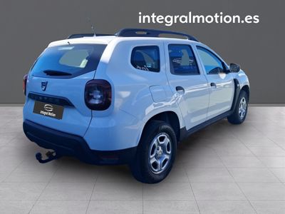 dacia-duster-essential-blue-dci-85kw-115cv-4x4-4 Thumbnail