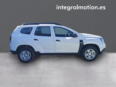 dacia-duster-essential-blue-dci-85kw-115cv-4x4-25 Thumbnail