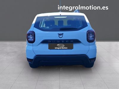 dacia-duster-essential-blue-dci-85kw-115cv-4x4-24 Thumbnail