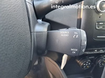 dacia-duster-essential-blue-dci-85kw-115cv-4x4-13 Thumbnail