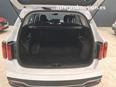 kia-sorento-1-6-t-gdi-phev-drive-4x4-7pl-29 Thumbnail
