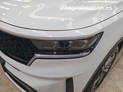 kia-sorento-1-6-t-gdi-phev-drive-4x4-7pl-26 Thumbnail