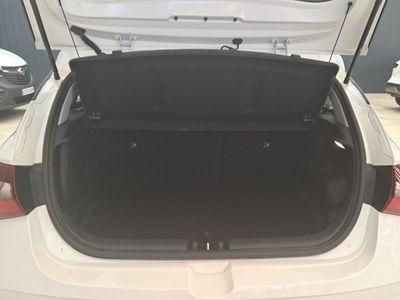 hyundai-i20-1-0-tgdi-74kw-100cv-48v-essence-26 Thumbnail