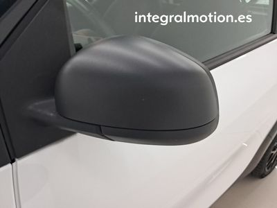 smart-fortwo-0-9-66kw-90cv-coupe-30 Thumbnail