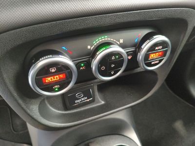 fiat-500l-1-6-16v-multijet-ii-120cv-s-s-lounge-16 Thumbnail