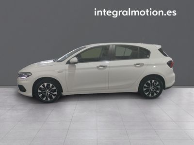 fiat-tipo-1-4-t-jet-88kw-120cv-mirror-22 Thumbnail