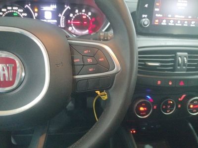 fiat-tipo-1-4-t-jet-88kw-120cv-mirror-11 Thumbnail
