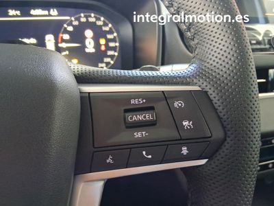 mitsubishi-outlander-phev-kaiteki-4wd-12 Thumbnail