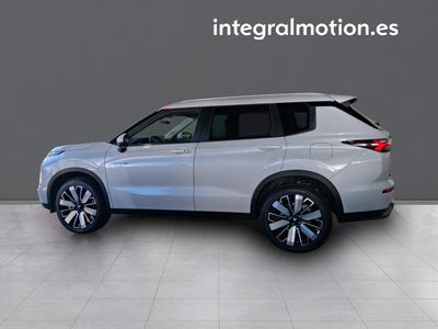 mitsubishi-outlander-phev-kaiteki-4wd-23 Thumbnail