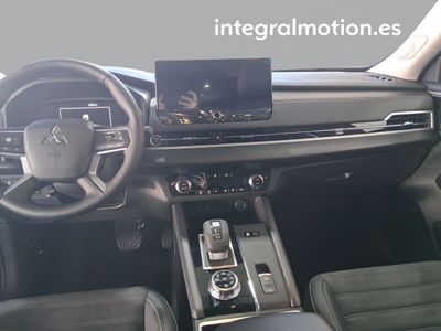mitsubishi-outlander-phev-kaiteki-4wd-6 Thumbnail
