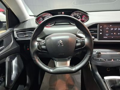 peugeot-308-5p-active-pack-bluehdi-130-s-s-man-9 Thumbnail
