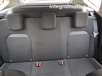 dacia-duster-comfort-blue-dci-85kw-115cv-4x4-18 Thumbnail