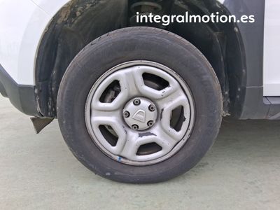 dacia-duster-comfort-blue-dci-85kw-115cv-4x4-27 Thumbnail