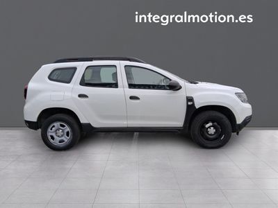 dacia-duster-comfort-blue-dci-85kw-115cv-4x4-24 Thumbnail