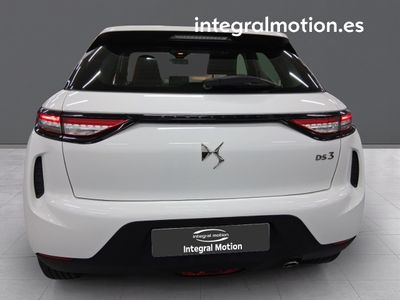 ds-ds-3-crossback-bluehdi-81-kw-manual-chic-23 Thumbnail